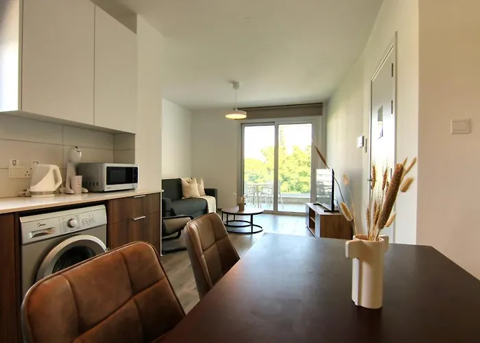 Phaedrus Living Coral Seabreeze Larnaca